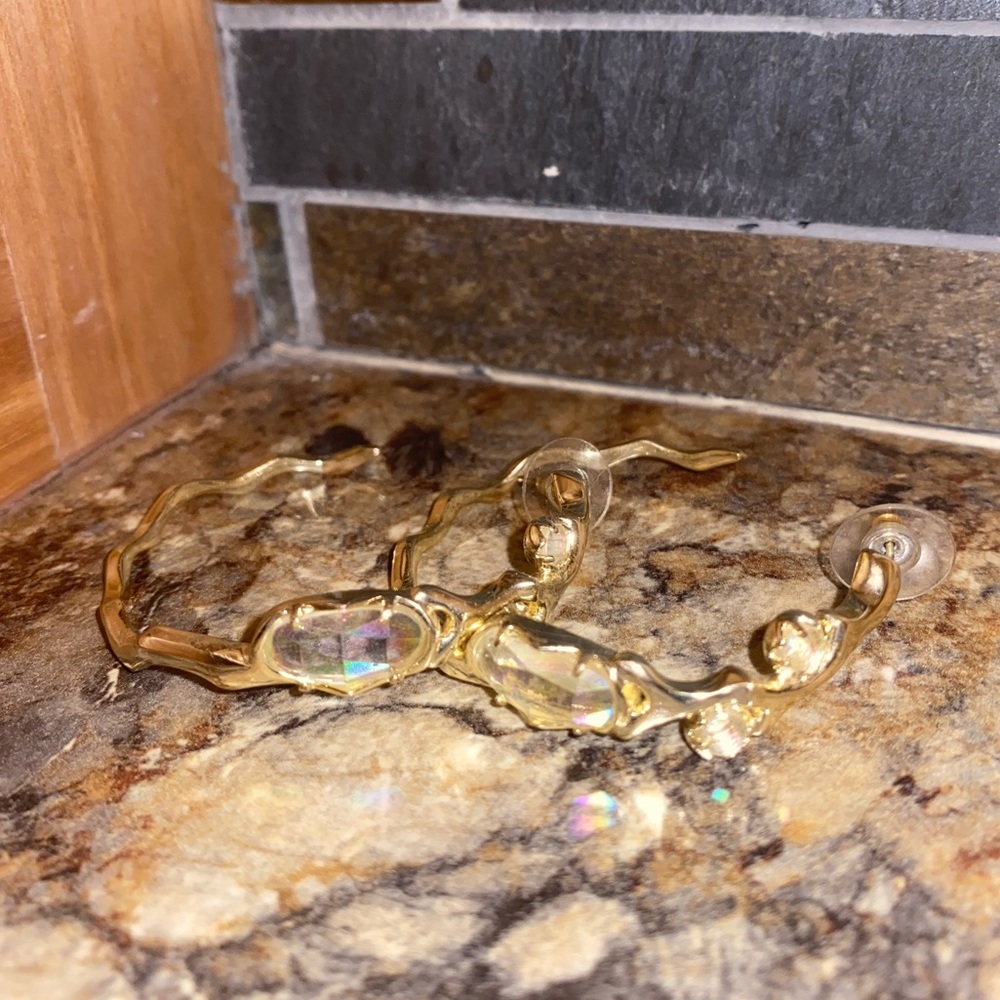 RARE Gorgeous Gold Kendra Scott Hoops